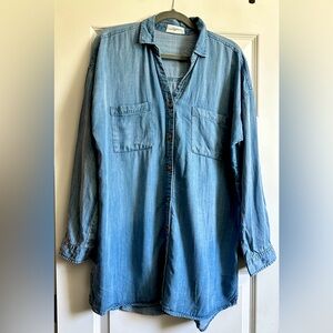 Carly Jean Los Angeles Chambray Tunic